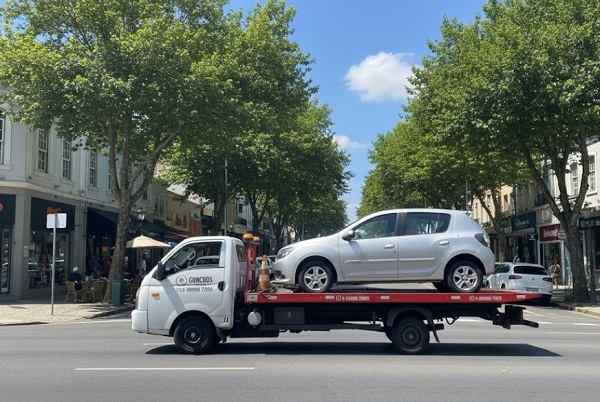 Guincho na Avenida Inajar de Souza